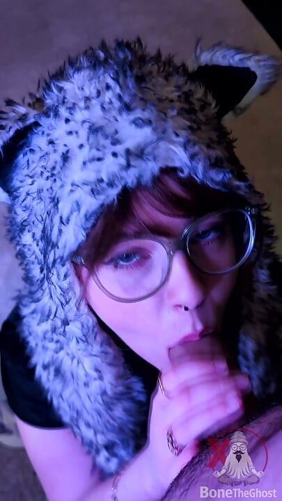 18 Cute Nerdy PAWG Jest napalony doggystyle i twarzy