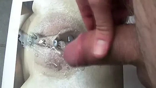 hotkinkyanniella'ya saygı duruşu