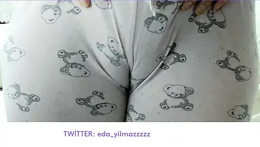 CAMELTOE- SWOLLEN PUSSY- PUSSY IN PAJAMAS