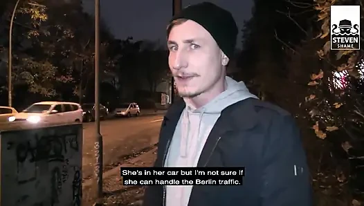 Halka açık 69: parkta, bu Bavyeralı esmer sakso çekiyor ve onu yalıyorum!!