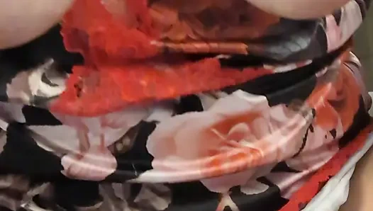 Sandalyede külotumu işiyorum