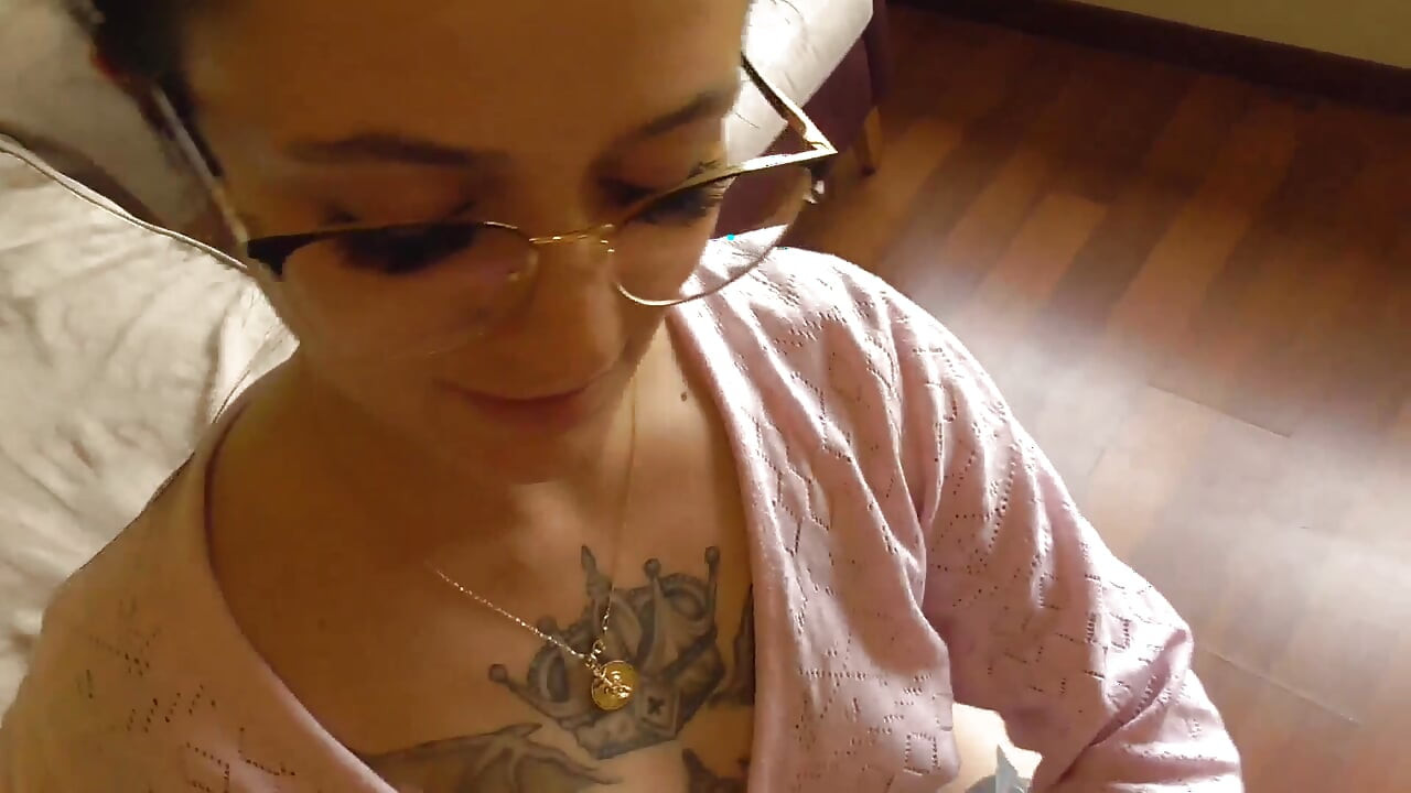 Sex with Holy Machiavelli with cumming on her beautiful feet