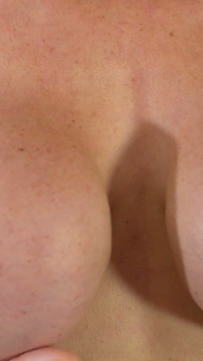 MilfTrip MILF Baştan Çıkarma - Memeli İngiliz Sarışın | Klip 1