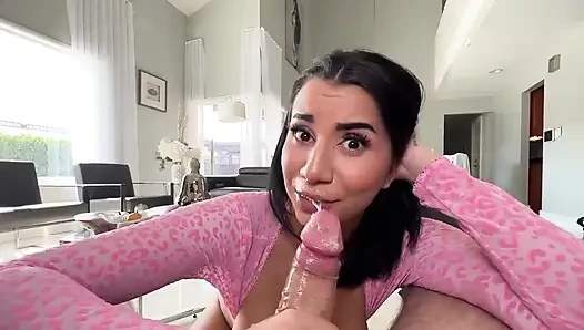 Roxie sinner nggak sabar dientot habis-habisan sama kontol besarku!