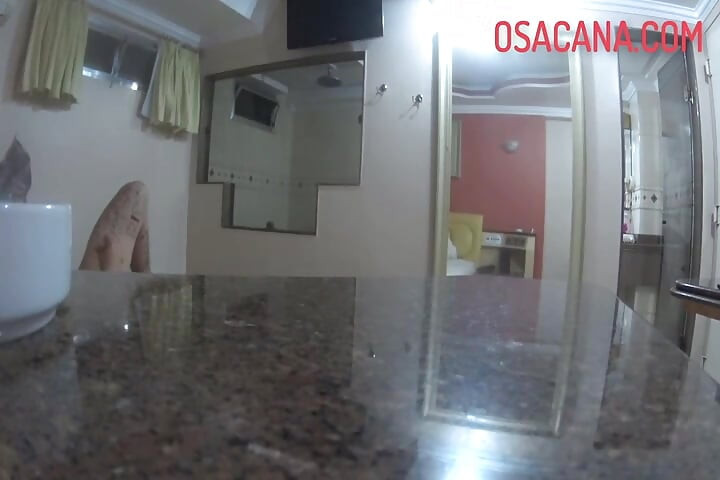 Wielka przystojniaczka pieprzy się gorąco z utalentowaną osobą w motelu