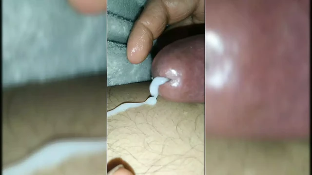 Twink.  cumshot  .asian . Boring day