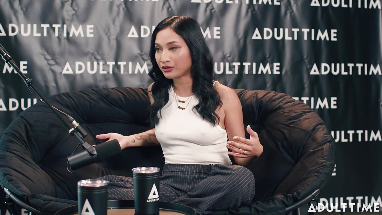 Avery Black Dry Humping, True Crime, & Directing VR Corn  the Adult Time Podcast
