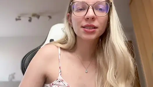 You are an incompetent cuckold - ASMR roleplay