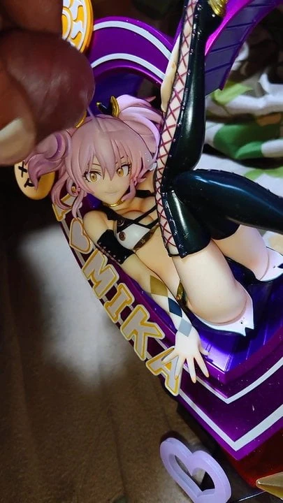 mika  bukkake
