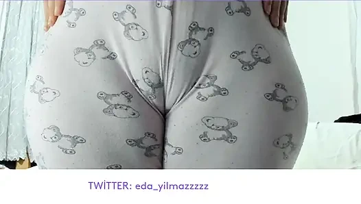 CAMEL TOE- MASTURBATION IN PAJAMAS- TURKISH PORN- TURKISH MILF