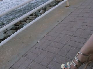 An Unexpected Meet With BECKY'S Sexy FEET By The Sea