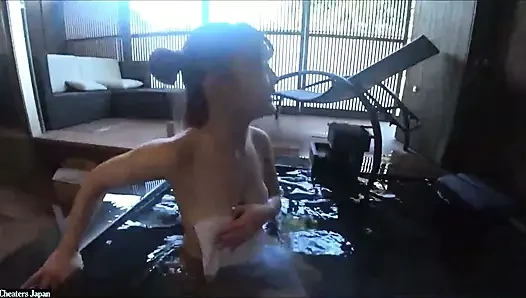 Büyük memeli gravure idol ile özel Onsen gezisi