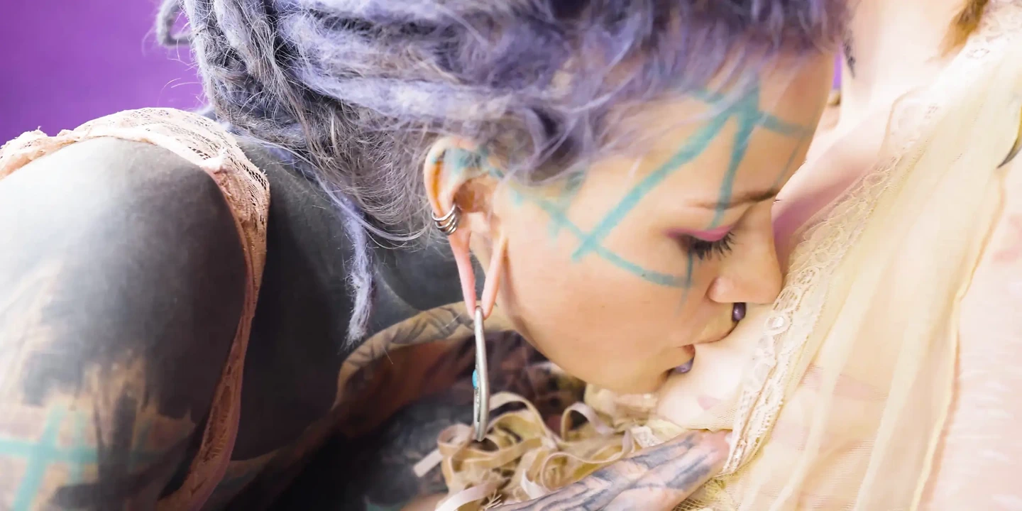 Shy Alt Girl Teen Tries First Anal with Tattooed Girl Doxy