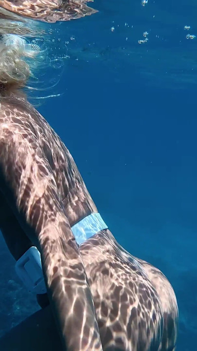 Big Ass Beauty Kayci Kaylani Nude Underwater Diving and Masturbation