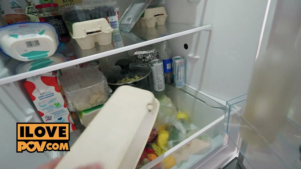 Αποπλάνηση με άδειο ψυγείο με τη σέξι γειτόνισσα Luna Roulette
