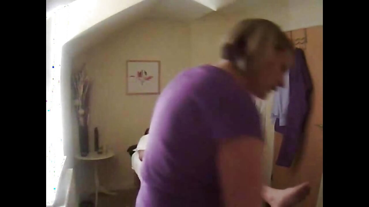 मालिश और धीमी गति से मुख-मैथुन