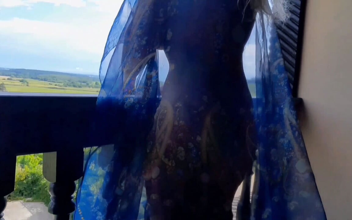Selena's Morning Close up Posing and Sex Games