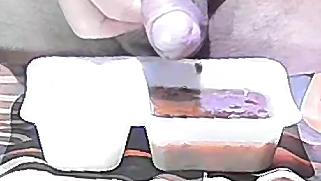 按照要求，我在食物中撒尿一些东西。我也会改进。