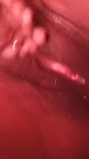 फिंगर क्लिट उत्तेजना नॉनस्टॉप तीव्र फुहार वाले चरमसुख