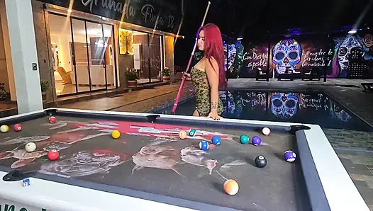 Di Sebuah Bar Di Bucaramanga Pantat Besar Menikah Kacau Tanpa Ampun Di Meja Biliar - Mendapat Susu Panas Di Vaginanya