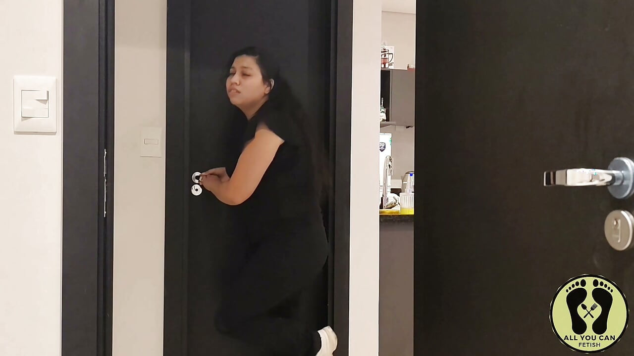 Mokra očajnost u paru u prljavom WC-u