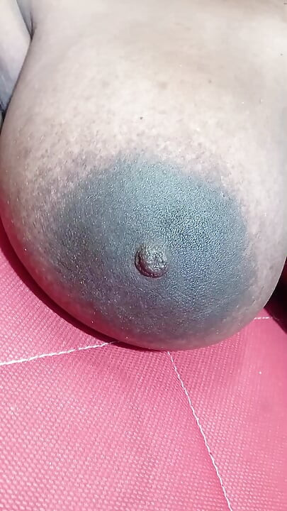 Bigboobs Indian Aunty Sexy Tits and Bigass Show