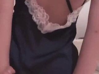 Chinese wife in lingerie reverse ride,sexy figure
