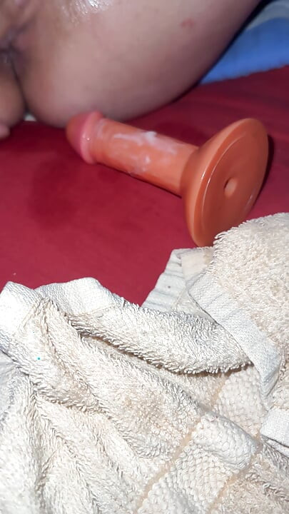 เวลาเล่นดิลโด้บางอย่าง