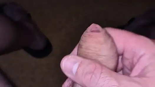 Bugün çok fazla penis yok ama boşalıyorum