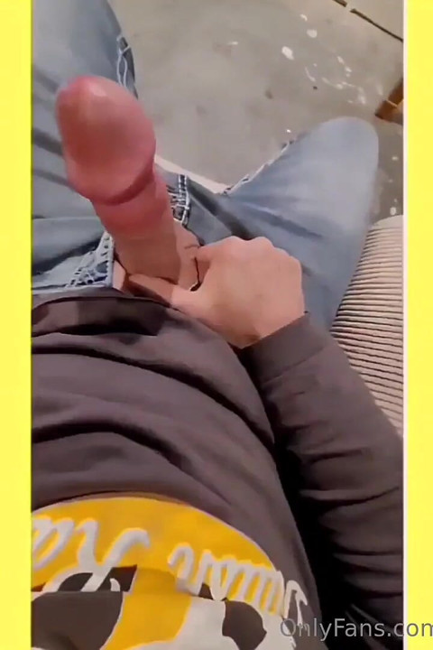 Büyük yarak = büyük boşalma izle... Birden Fazla Görünüm, Yakın Çekim ve Ağır Çekim