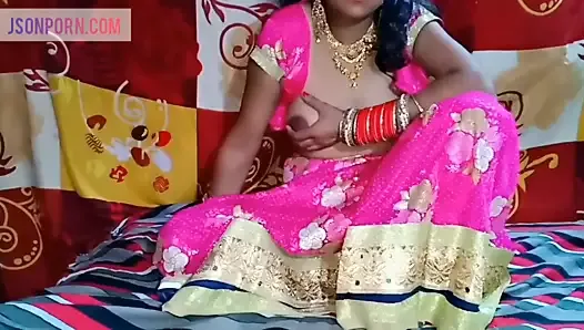 Hinduska Bhabhi pieprzy się z rolnikiem robiącym loda porno