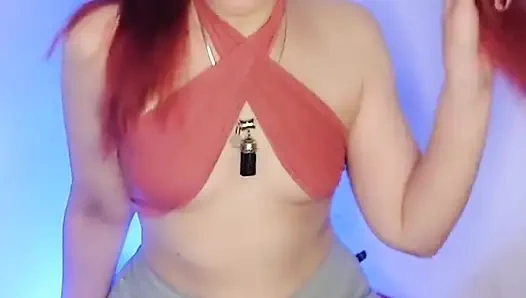 Üvey babam bana kadın gibi sevişmeyi öğretiyor....