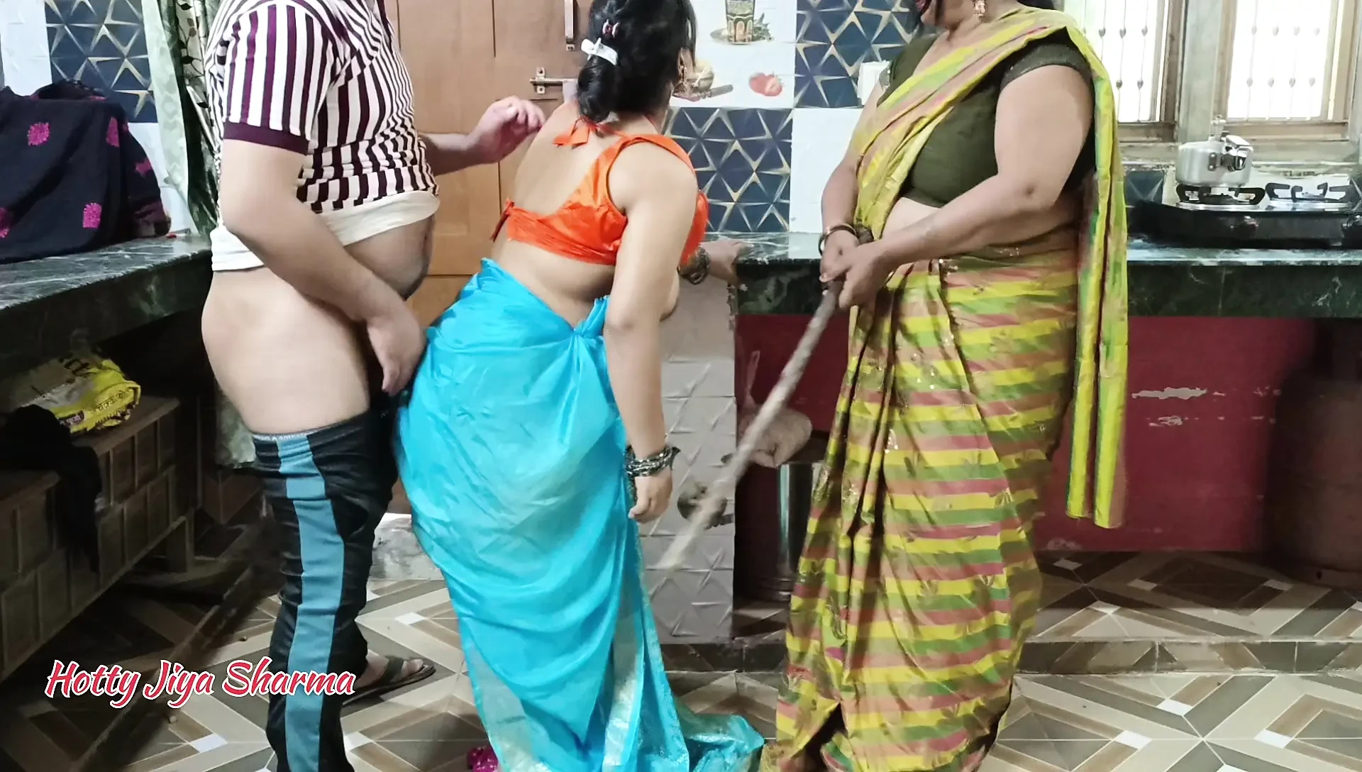 Kiran bhabhi Fucked By Her Owner For Rent In Front Of His Wife