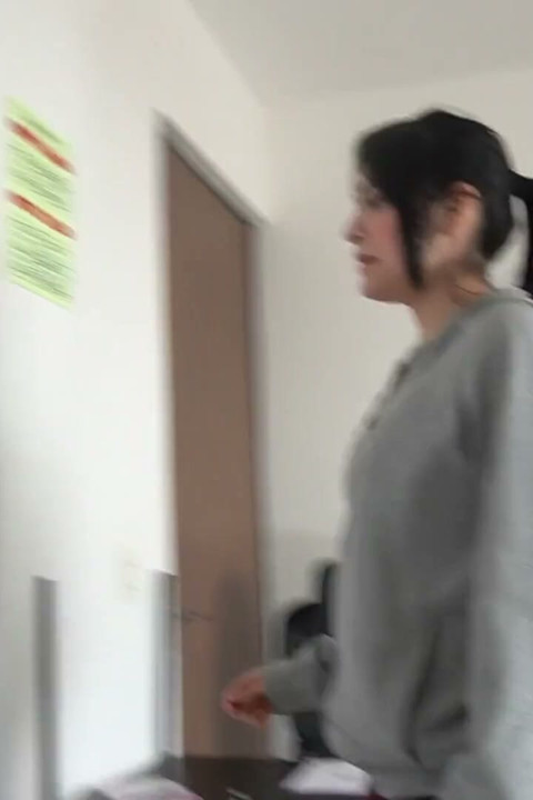 Моя 18-летняя студентка, неопытная и немного распущенная, сказала, что готова на всё, чтобы сдать этот предмет
