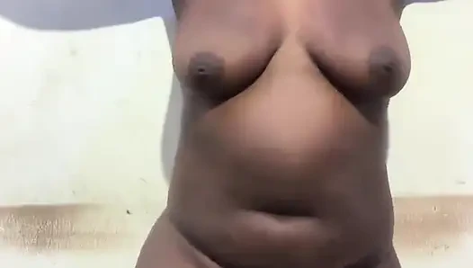 Seks di kantor sama gadis pengantar barang
