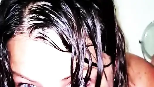 Jade and damon - pov - nyepong kontol di kamar mandi