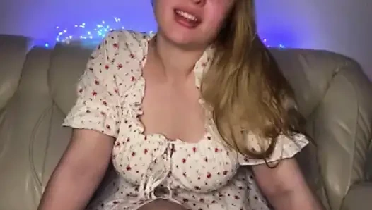 Jucielussie fucking anal with huge dildo so hard