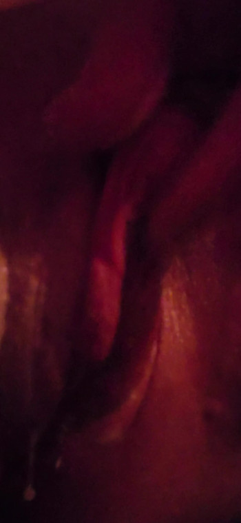 Muscle madame jerks off her big clit, dirty talk, dripping cunt