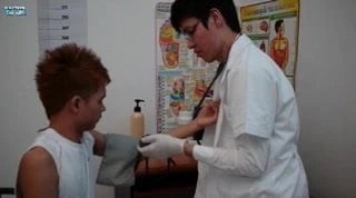 Doctor twink travieso chequeo