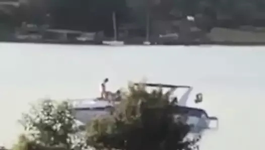 Seks na łodzi