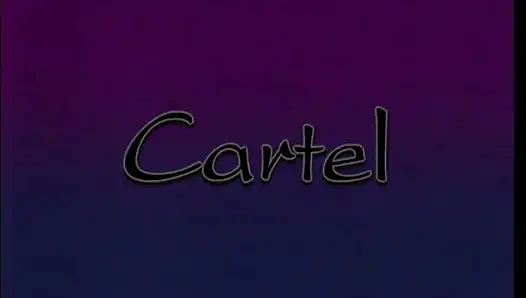 Горячая блондинка обожает лизать киску перед анальным трахом