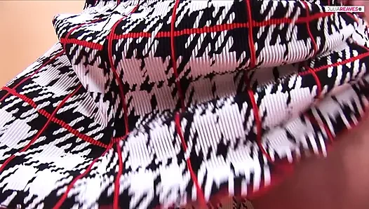 Pacar manis mengerang keras di anal dengan kontol besar