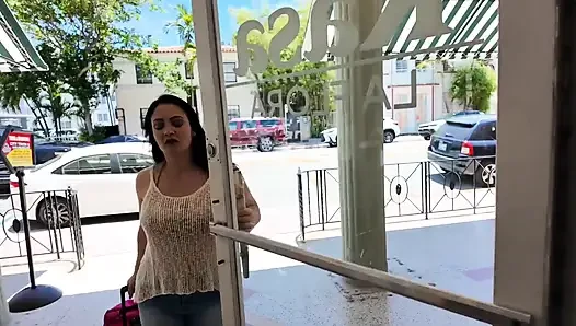 Sexy Italian Mary Gets Extra BBC Cream During Her Massage