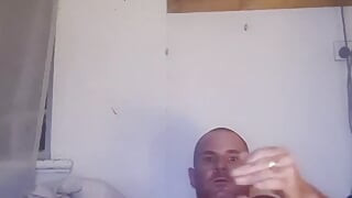 Memakai pakaian dalam wanita melancap