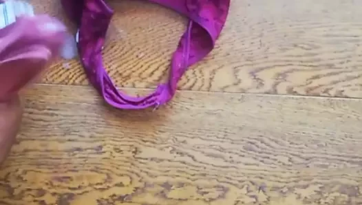 パンティオナニー