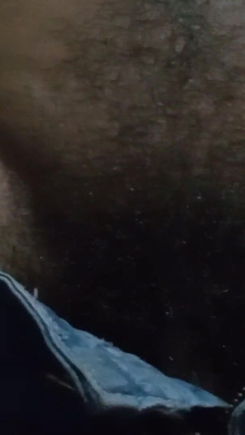 「Flashing My Body & My Hairy Dick」の驚愕の瞬間。