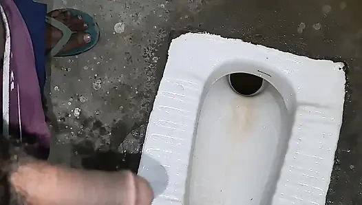 Nur pissen von indischem bhabhi