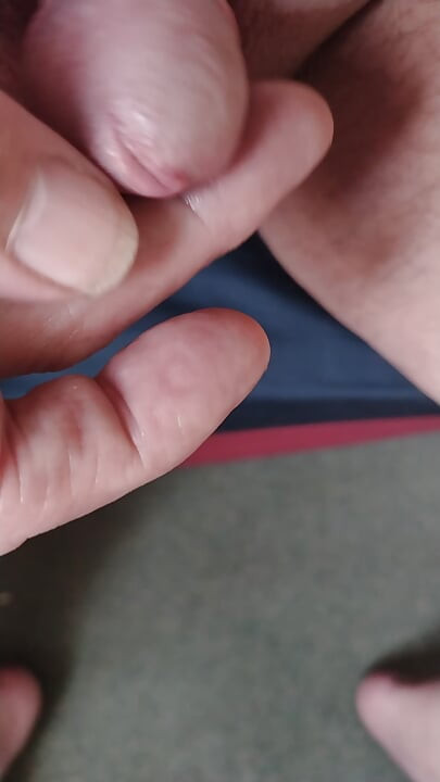 Joutilaana leikkiminen lämpimänä iltapäivänä
