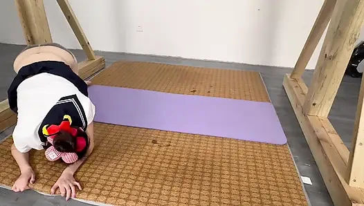 Denizci üniformalı jk+ eğitimi + kırbaçlama