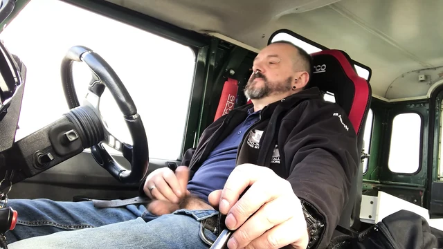 smoke wank cum in the car